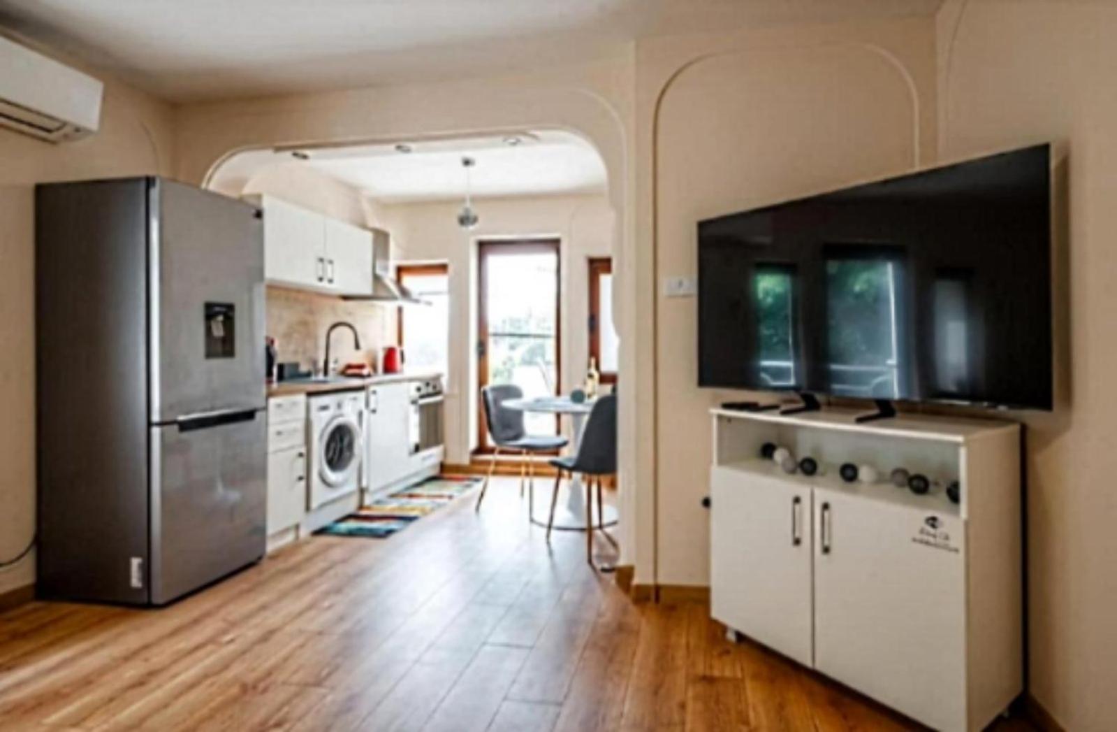 2-Bedroom Flat - Sunny Balcony Plovdiv Luaran gambar