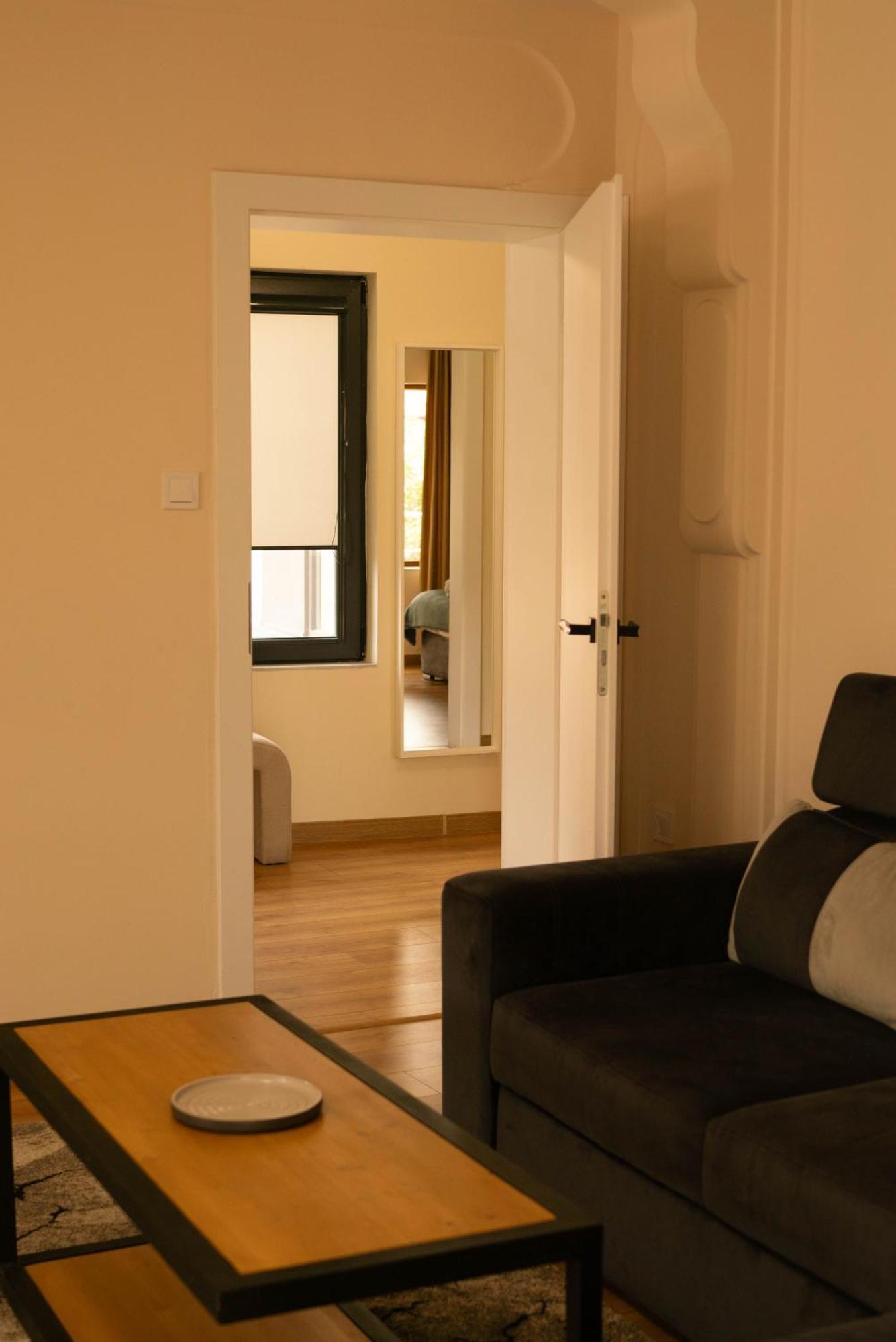 2-Bedroom Flat - Sunny Balcony Plovdiv Luaran gambar