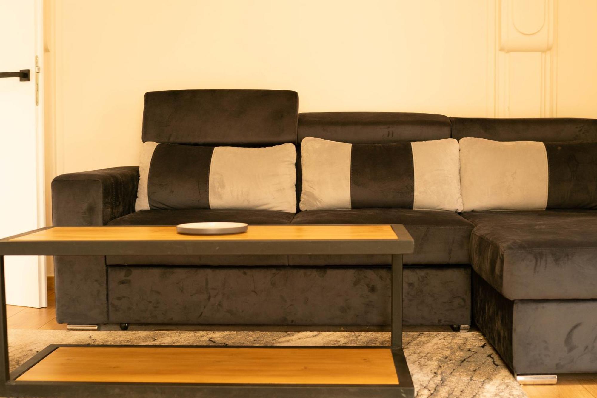 2-Bedroom Flat - Sunny Balcony Plovdiv Luaran gambar
