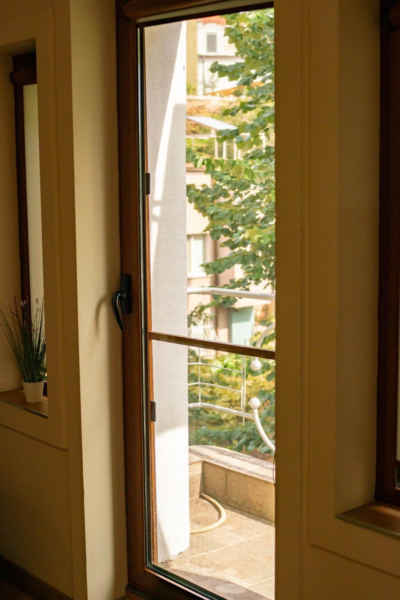 2-Bedroom Flat - Sunny Balcony Plovdiv Luaran gambar
